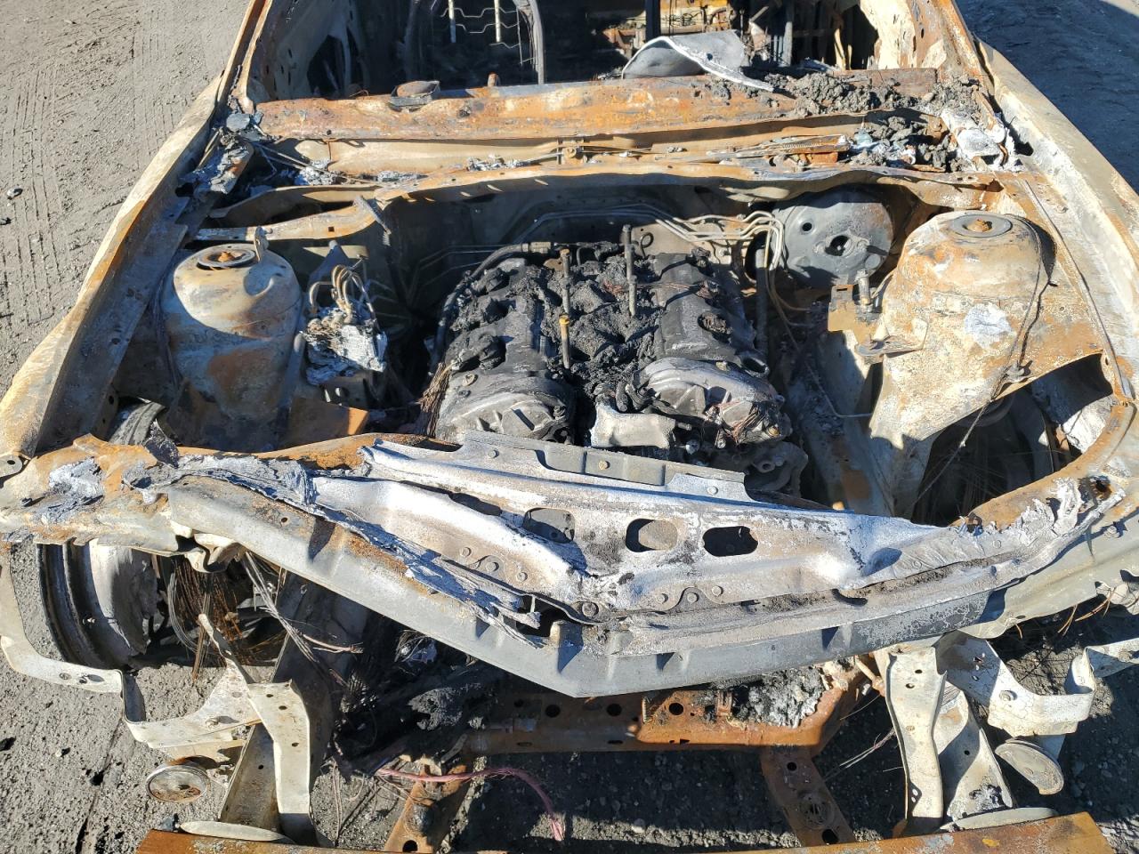 2013 Chevrolet Camaro VIN 2G1FA1E37D9163961 Copart auction photo, burn damage thumbnail 11
