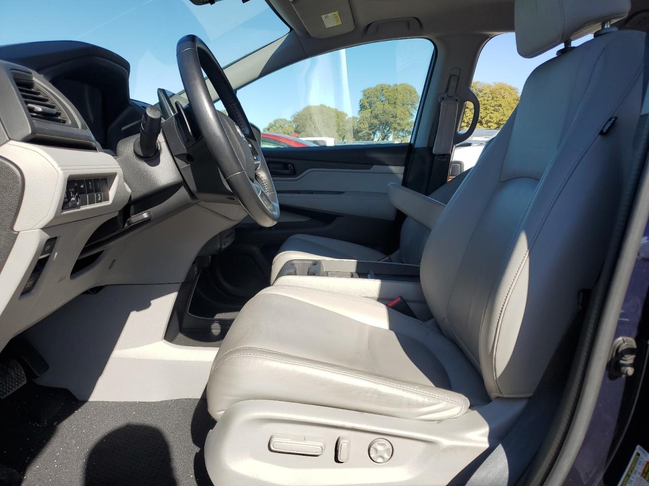 2018 Honda Odyssey VIN 5FNRL6H77JB091998 Copart auction photo, minor dent/scratches damage thumbnail 7