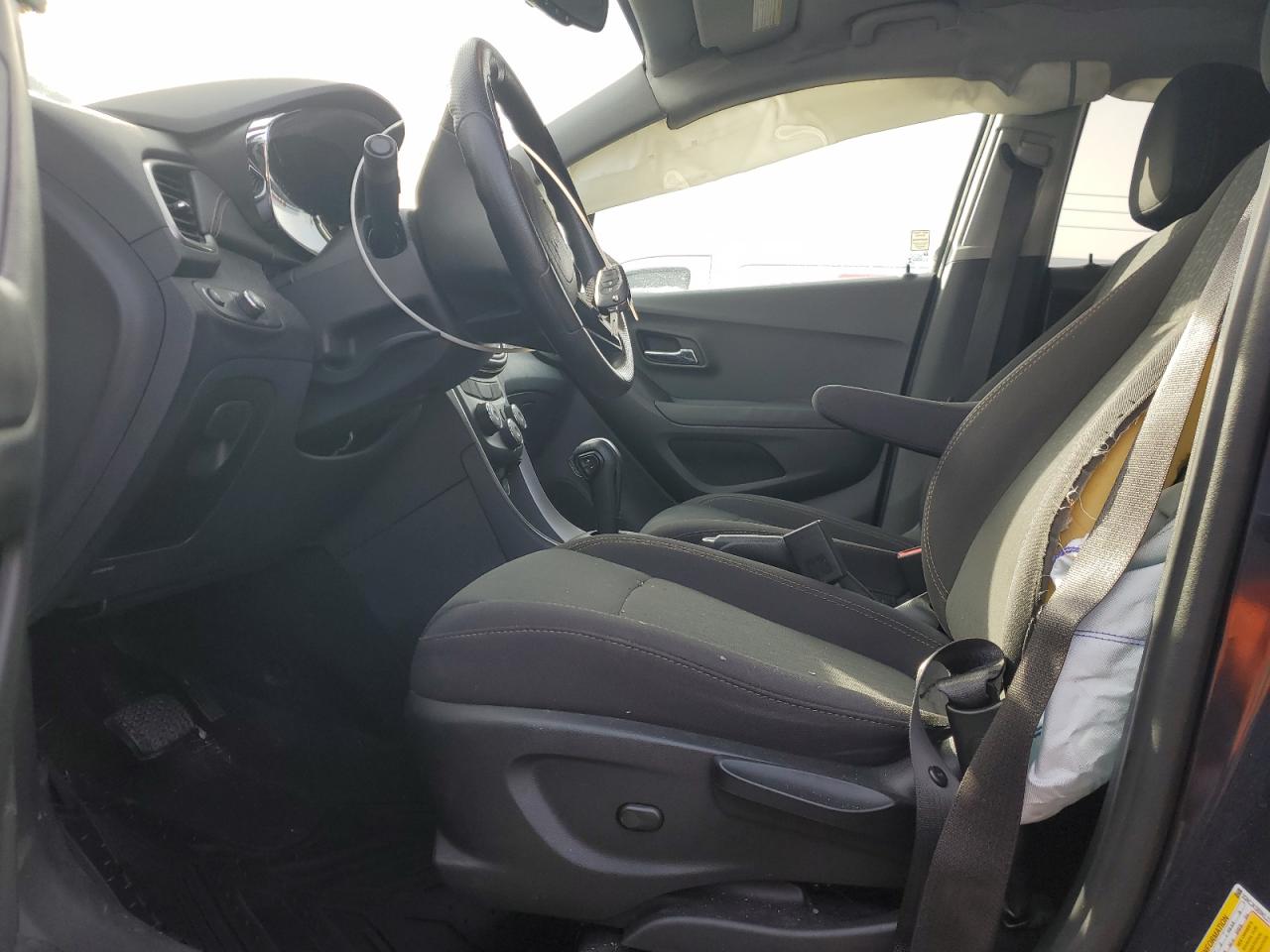 2019 Chevrolet Trax VIN 3GNCJKSB9KL270037 Copart auction photo, side / front end damage thumbnail 7