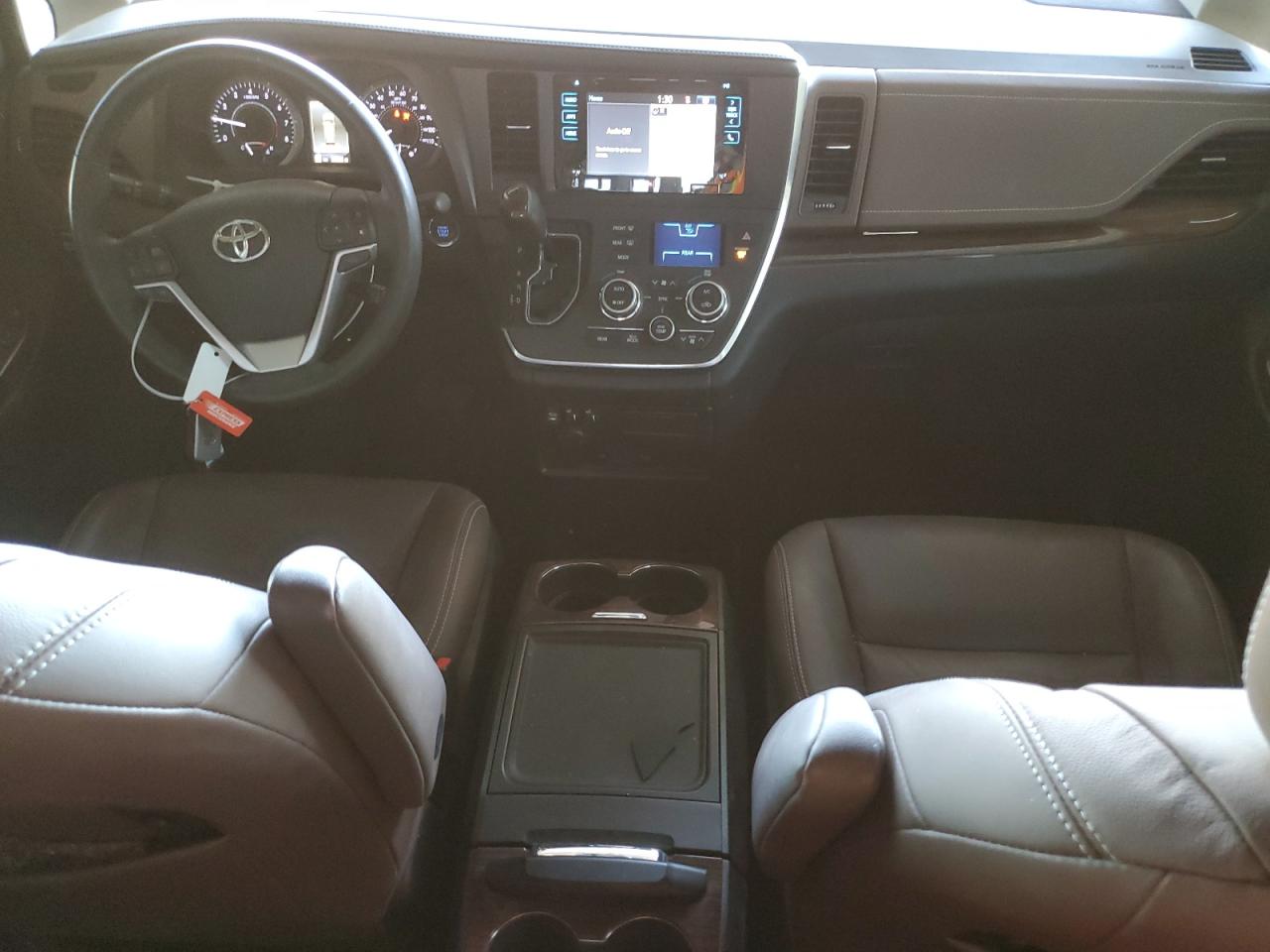 2017 Toyota Sienna VIN 5TDYZ3DC9HS774478 Copart auction photo, rear end damage thumbnail 8
