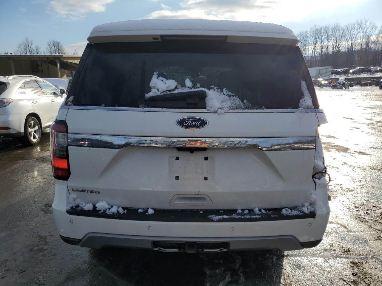 2021 Ford Expedition VIN 1FMJU2AT0MEA60426 Copart auction photo, all over damage thumbnail 6