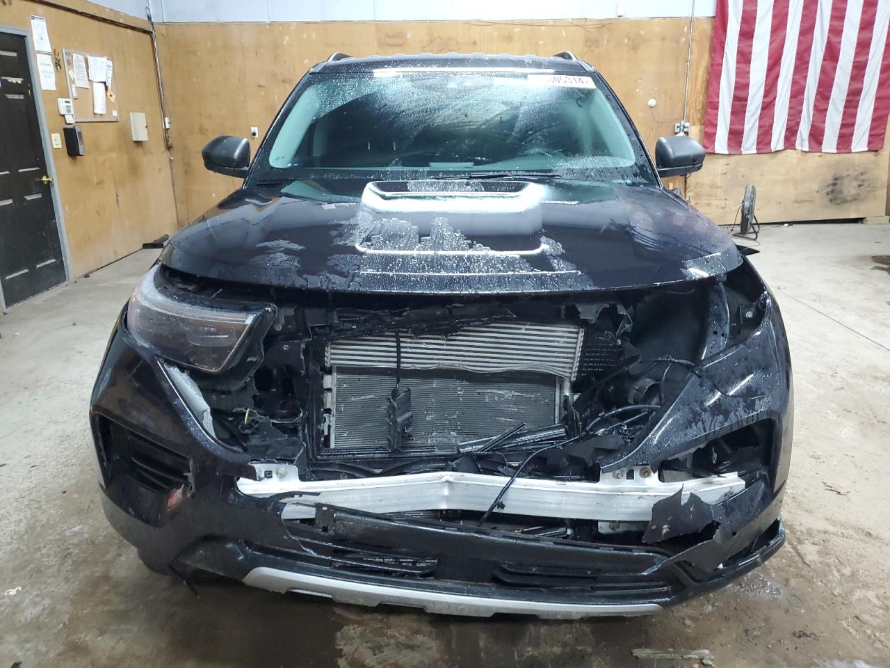 2020 Ford Explorer VIN 1FMSK8DH7LGC76913 Copart auction photo, front end / minor dent/scratches damage thumbnail 5
