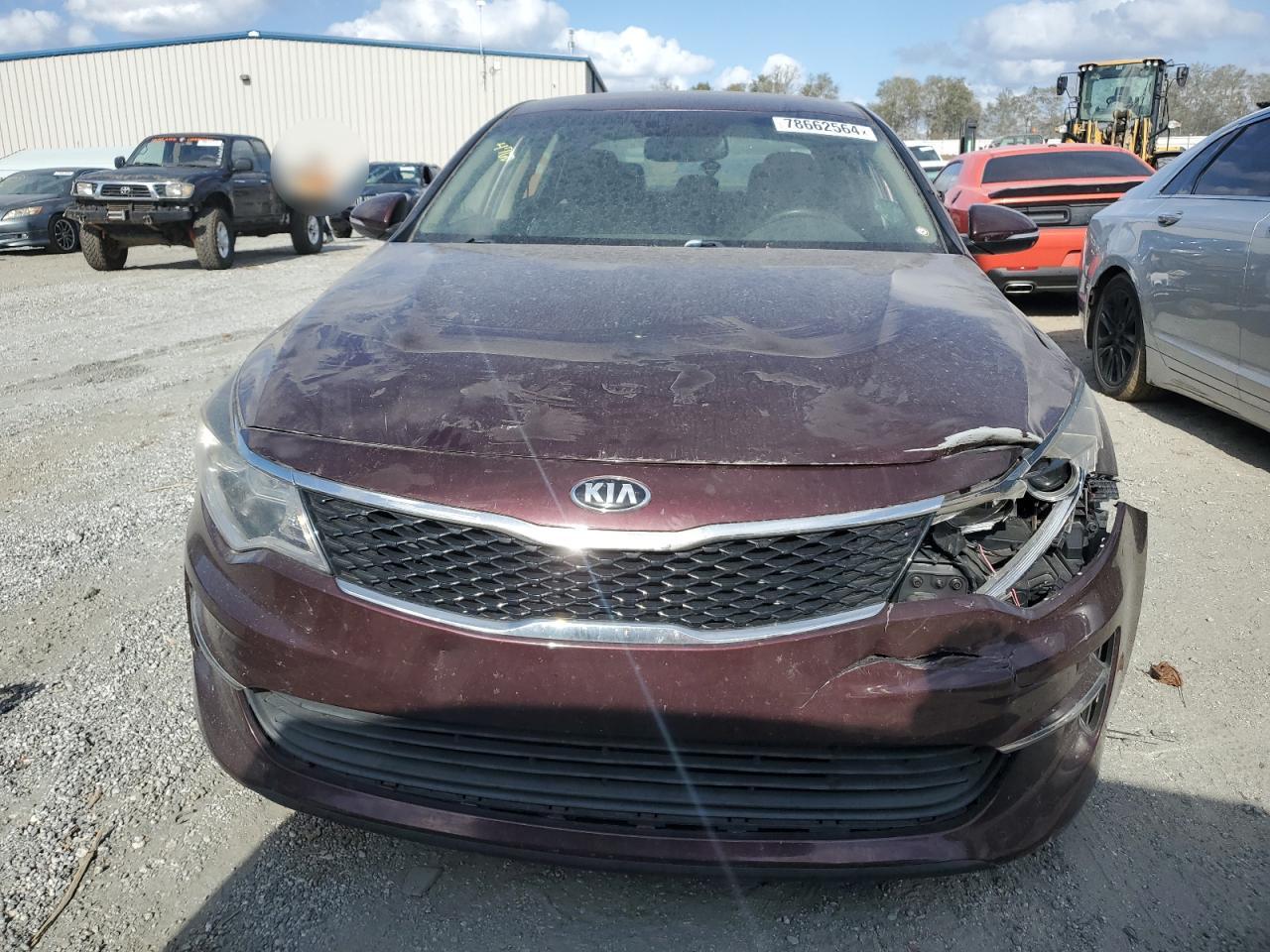 2017 KIA Optima VIN 5XXGT4L34HG174201 Copart auction photo, vandalism / minor dent/scratches damage thumbnail 5