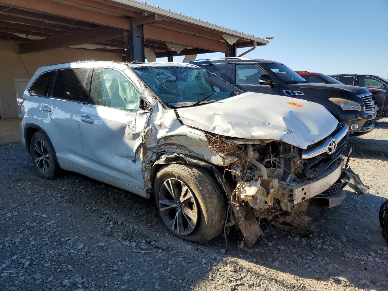 2016 Toyota Highlander VIN 5TDKKRFH9GS153200 Copart auction photo, rollover damage thumbnail 4