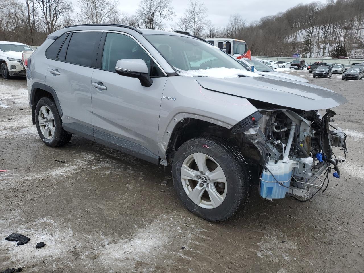 2020 Toyota RAV 4 VIN 2T3RWRFV4LW093912 Copart auction photo, front end damage thumbnail 4