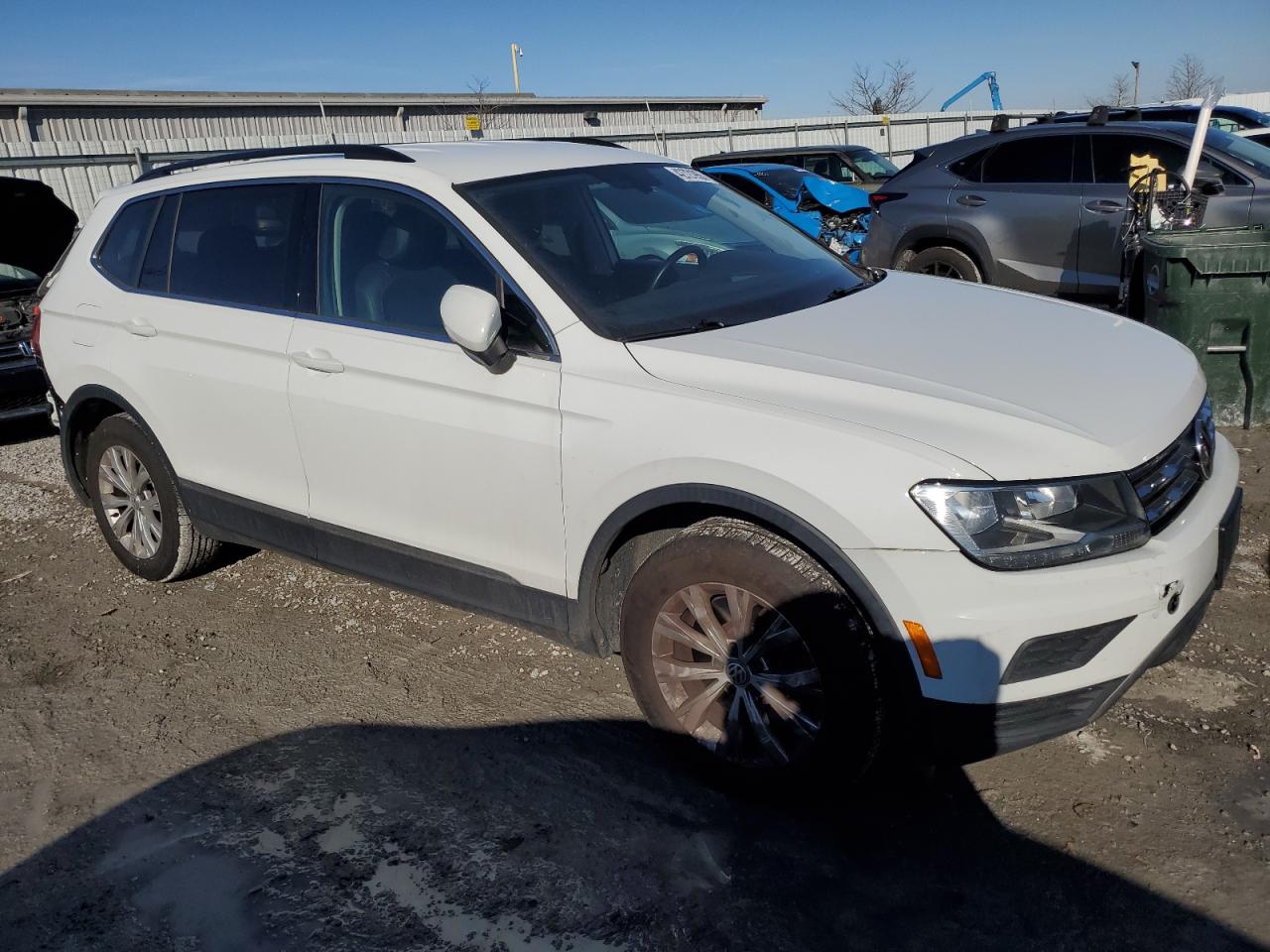 2018 Volkswagen Tiguan VIN 3VV2B7AX1JM133938 Copart auction photo, rear end damage thumbnail 4