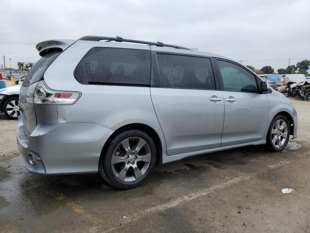2015 Toyota Sienna VIN 5TDXK3DCXFS630130 Copart auction photo, front end / side damage thumbnail 3