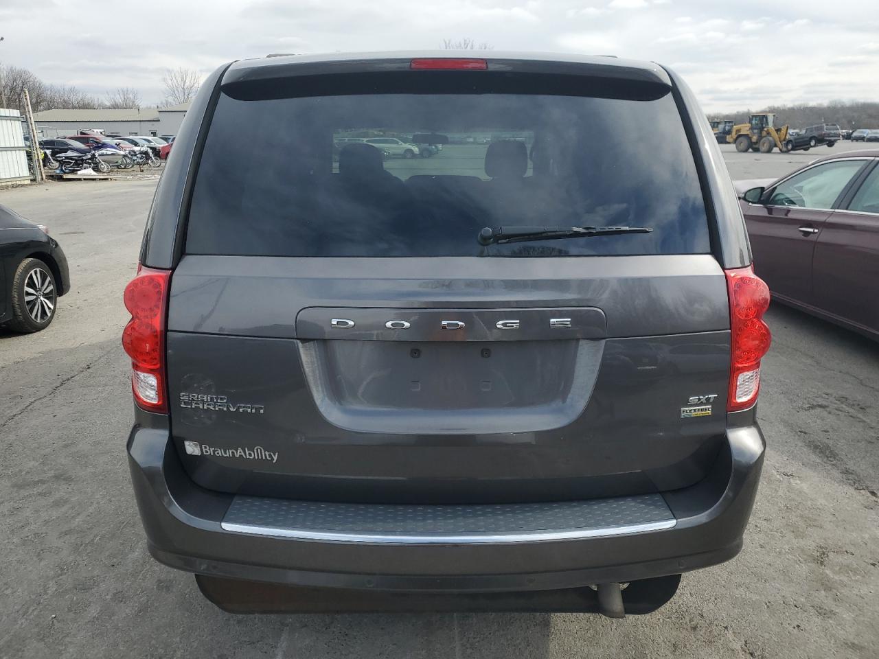 2015 Dodge Caravan VIN 2C4RDGCG8FR631364 Copart auction photo, mechanical damage thumbnail 6