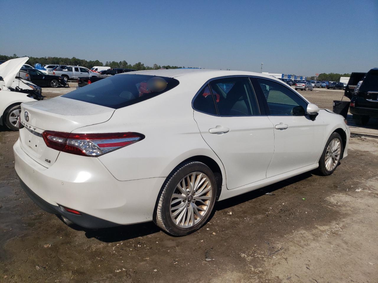 2018 Toyota Camry VIN 4T1B11HK4JU069054 Copart auction photo, front end damage thumbnail 3