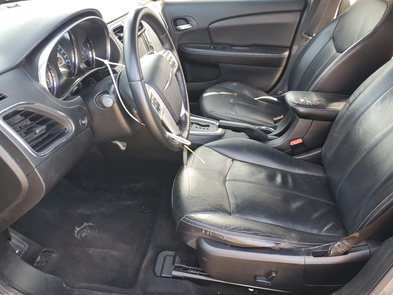 2011 Chrysler 200 VIN 1C3BC2FB5BN624004 Copart auction photo, front end / minor dent/scratches damage thumbnail 7