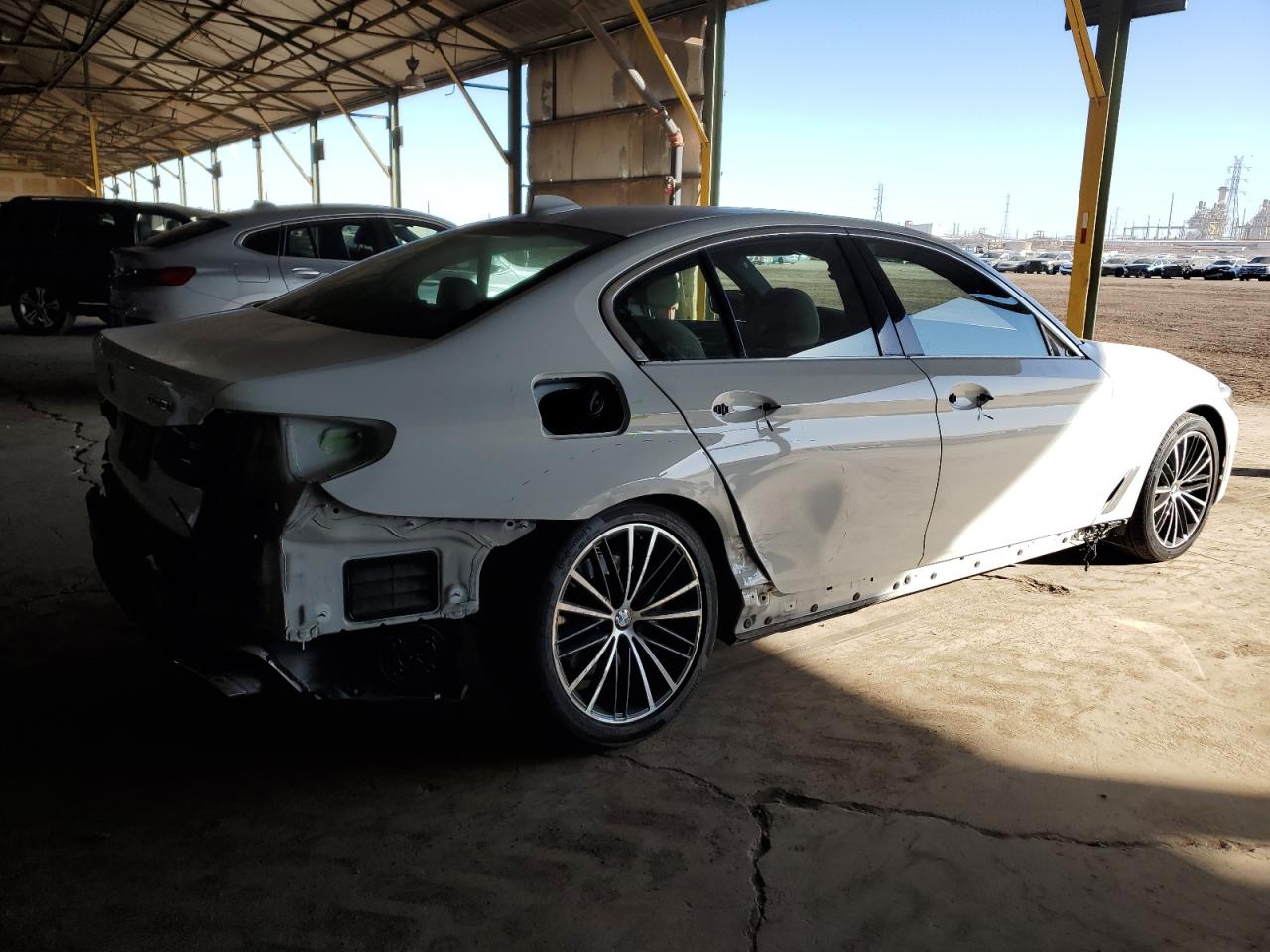 2021 BMW 5er VIN WBA53BH03MWX09759 Copart auction photo, side / rear end damage thumbnail 3