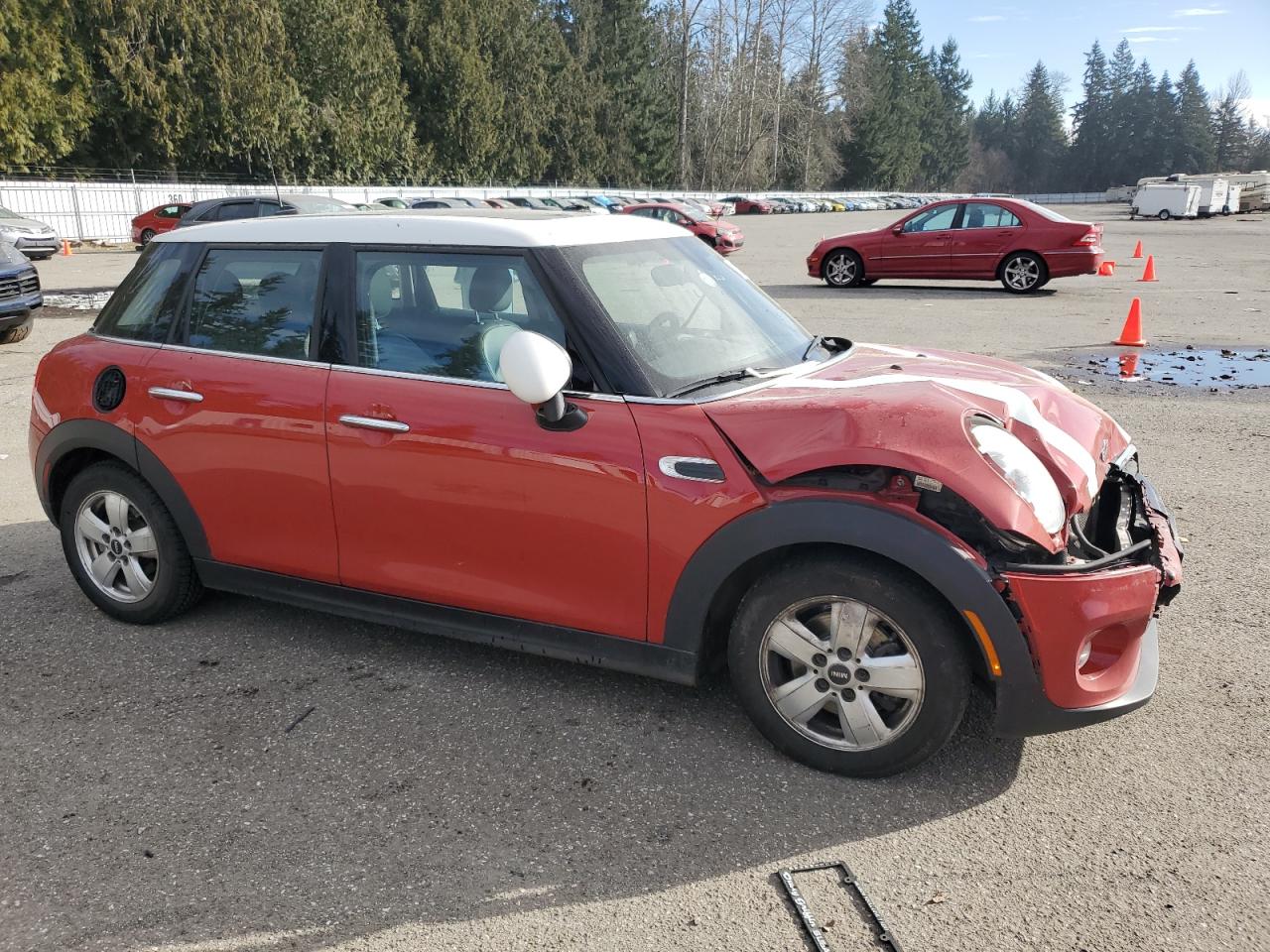 2015 MINI Cooper VIN WMWXS5C58FT829836 Copart auction photo, front end damage thumbnail 4