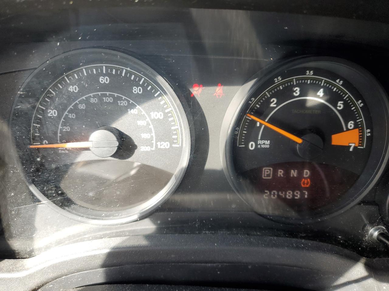2015 Jeep Compass VIN 1C4NJCBA0FD264850 Copart auction photo, vandalism damage thumbnail 9
