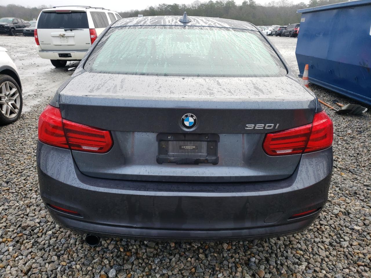 2016 BMW 3er VIN WBA8A9C57GK618858 Copart auction photo, front end damage thumbnail 6