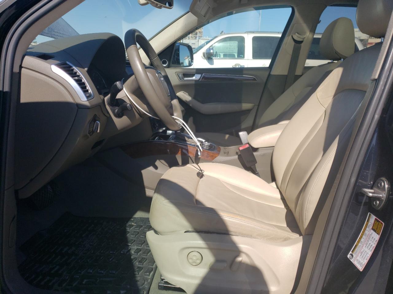 2010 Audi Q5 VIN WA1LKAFP7AA068965 Copart auction photo, side / front end damage thumbnail 7