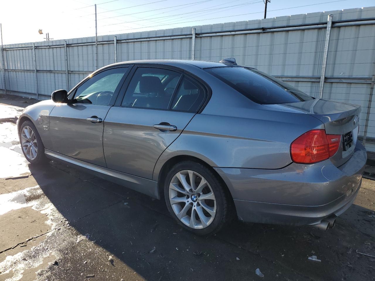 2011 BMW 3er VIN WBAPK5G57BNN30296 Copart auction photo, side / front end damage thumbnail 2