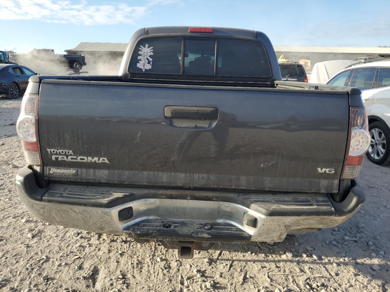 2011 Toyota Tacoma VIN 5TFLU4EN3BX020640 Copart auction photo, front end / mechanical damage thumbnail 6