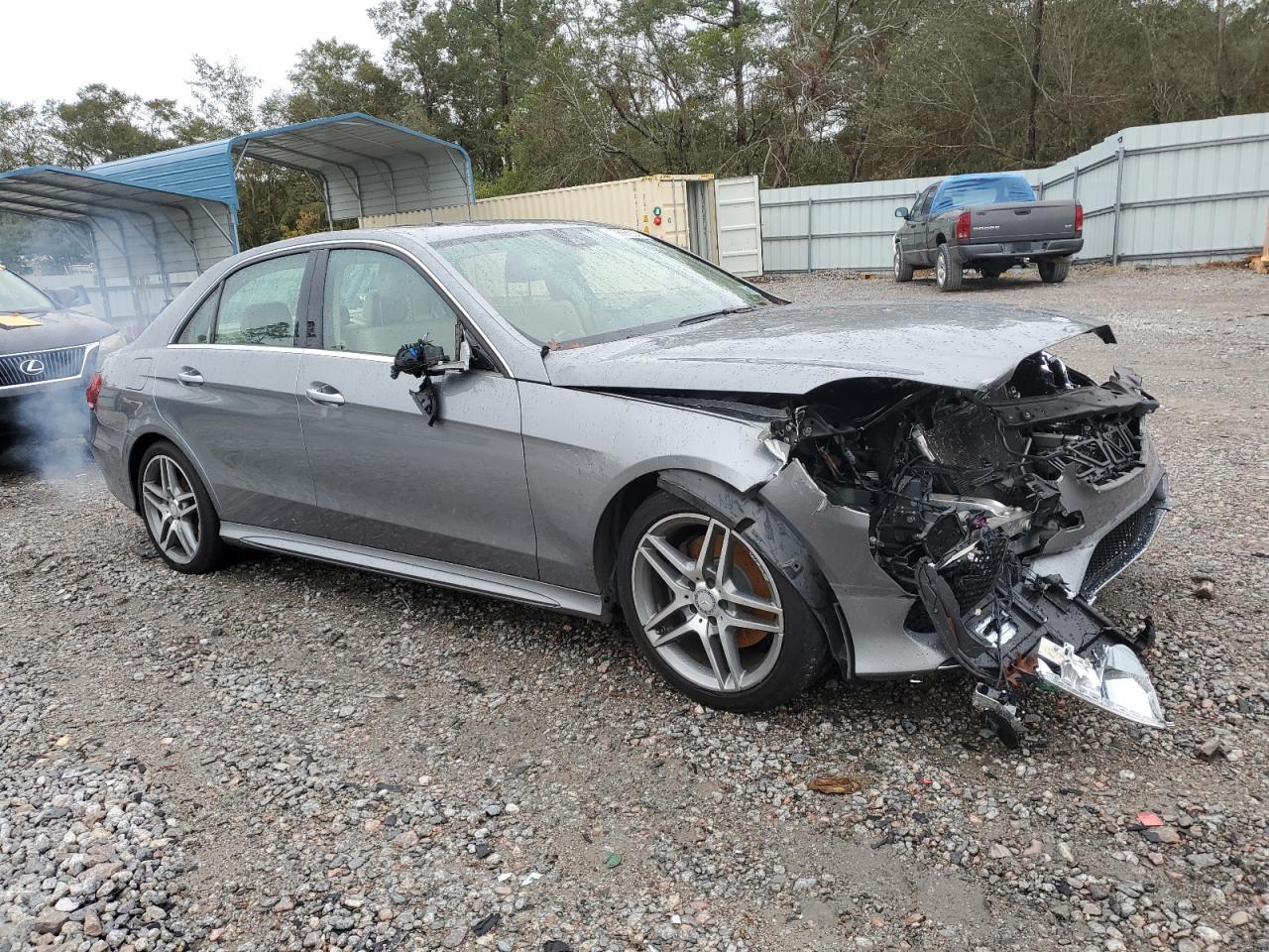 2014 Mercedes-Benz E-klasse VIN WDDHF5KB8EB068335 Copart auction photo, front end damage thumbnail 4