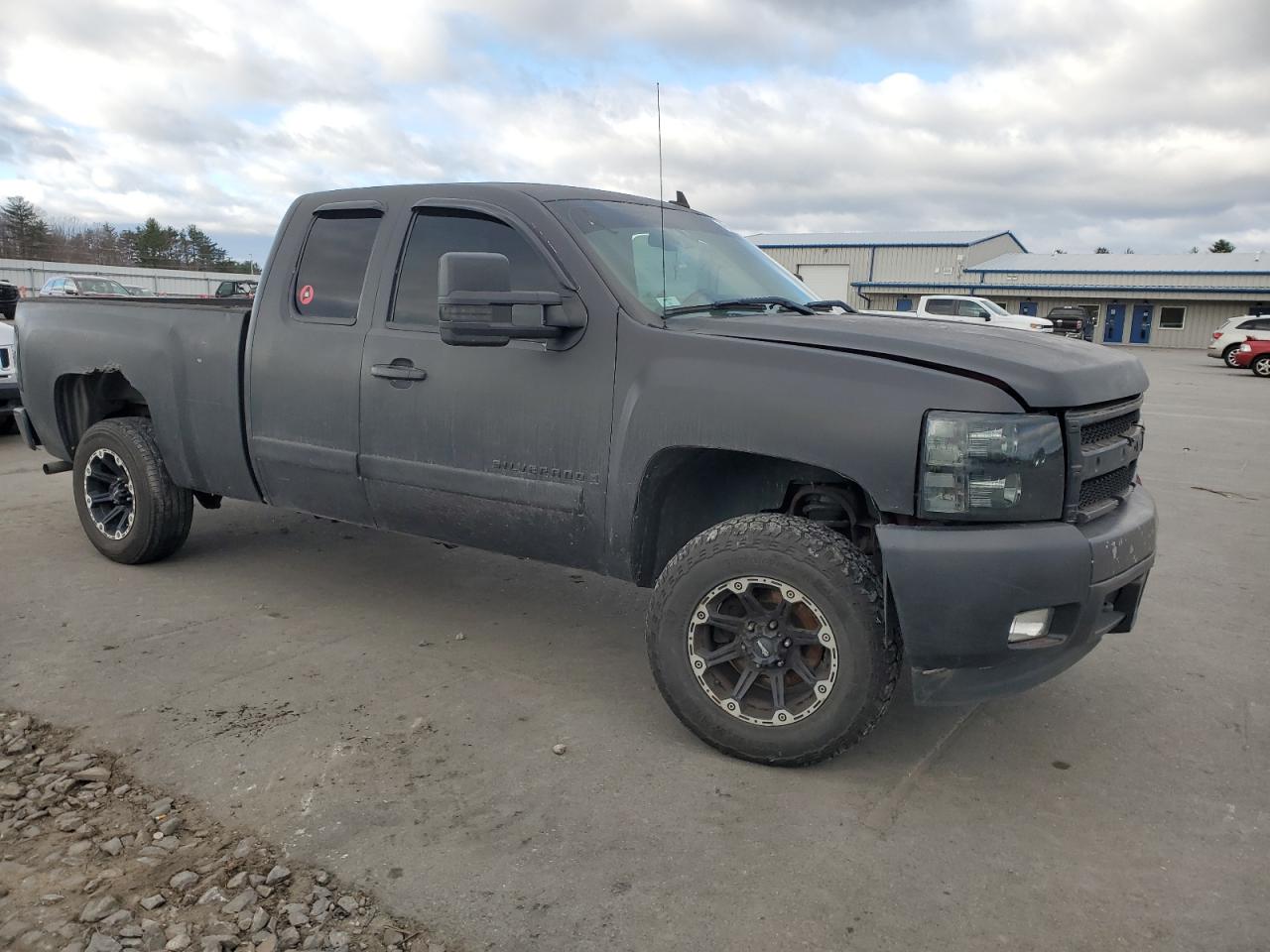 2007 Chevrolet Silverado VIN 2GCEK19C571712151 Copart auction photo, front end damage thumbnail 4