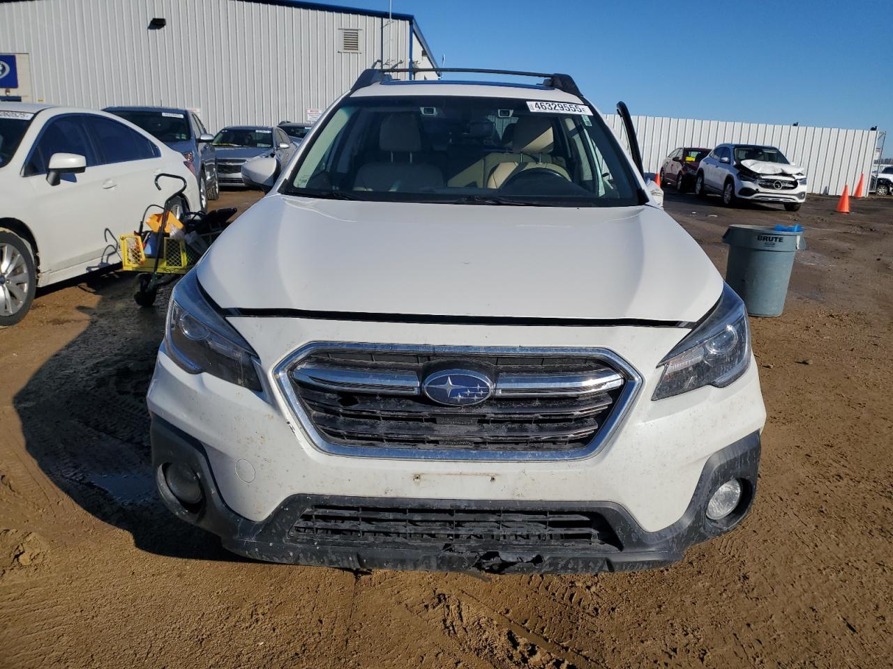 2018 Subaru Outback VIN 4S4BSANC6J3214563 Copart auction photo, side / front end damage thumbnail 5