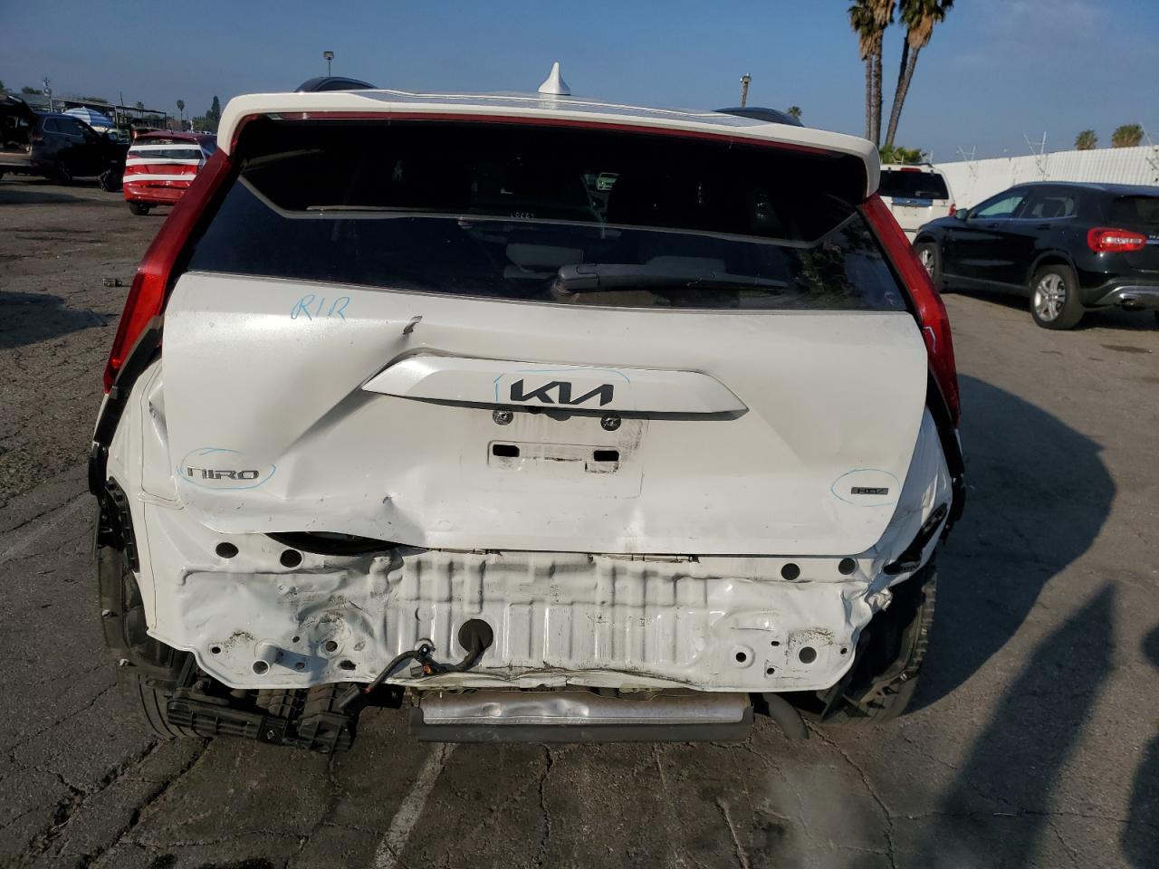 2024 KIA Niro VIN KNDCR3LE0R5136883 Copart auction photo, rear end / front end damage thumbnail 6