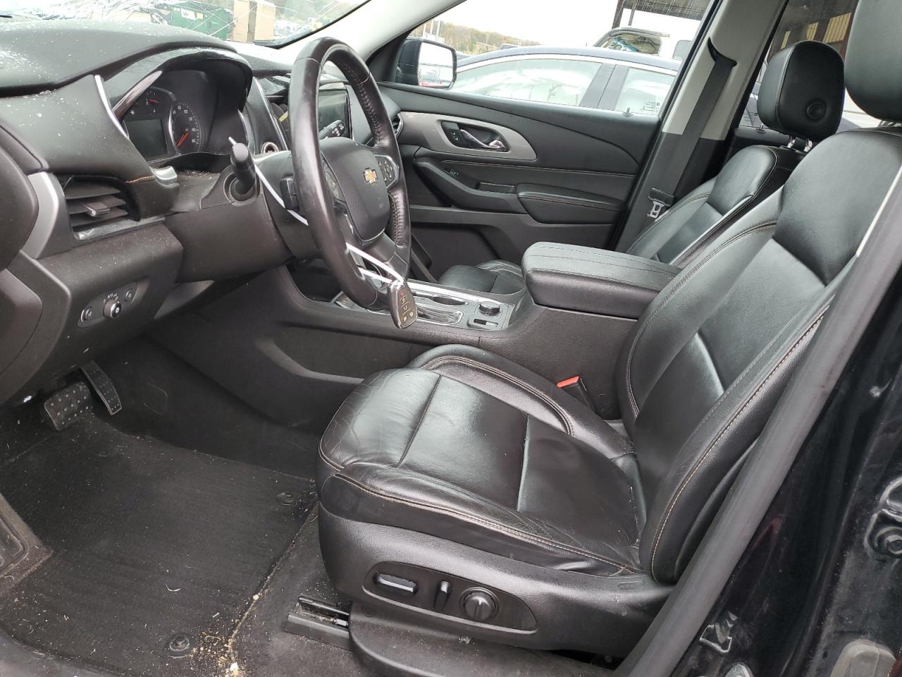 2018 Chevrolet Traverse VIN 1GNEVHKW8JJ127363 Copart auction photo, front end damage thumbnail 7