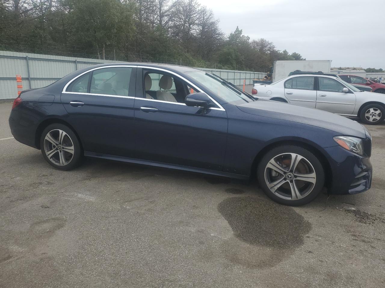 2019 Mercedes-Benz E-klasse VIN WDDZF4KB0KA674440 Copart auction photo, water/flood / minor dent/scratches damage thumbnail 4