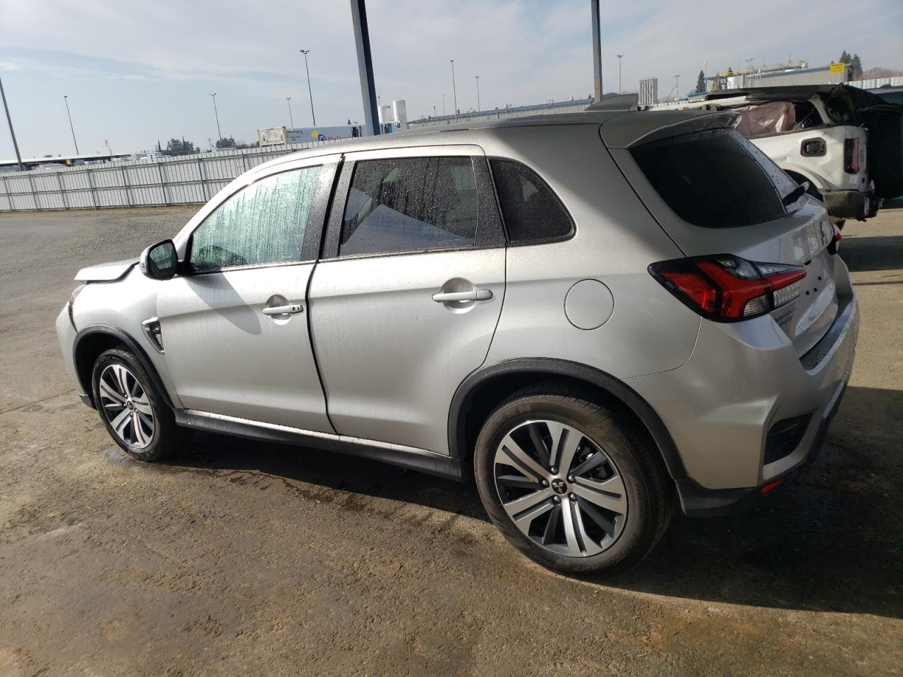 2024 Mitsubishi Outlander VIN JA4ARUAU3RU008810 Copart auction photo, front end damage thumbnail 2