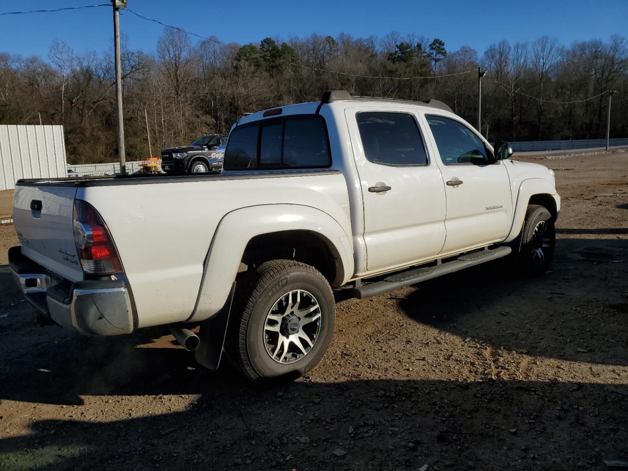 2013 Toyota Tacoma VIN 5TFJU4GN7DX036668 Copart auction photo, front end damage thumbnail 3