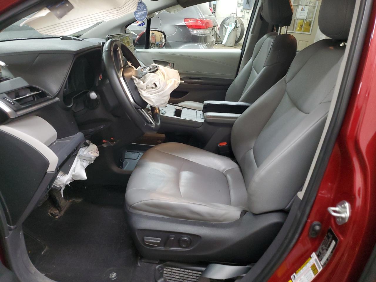 2022 Toyota Sienna VIN 5TDYRKEC8NS085424 Copart auction photo, front end / side damage thumbnail 7