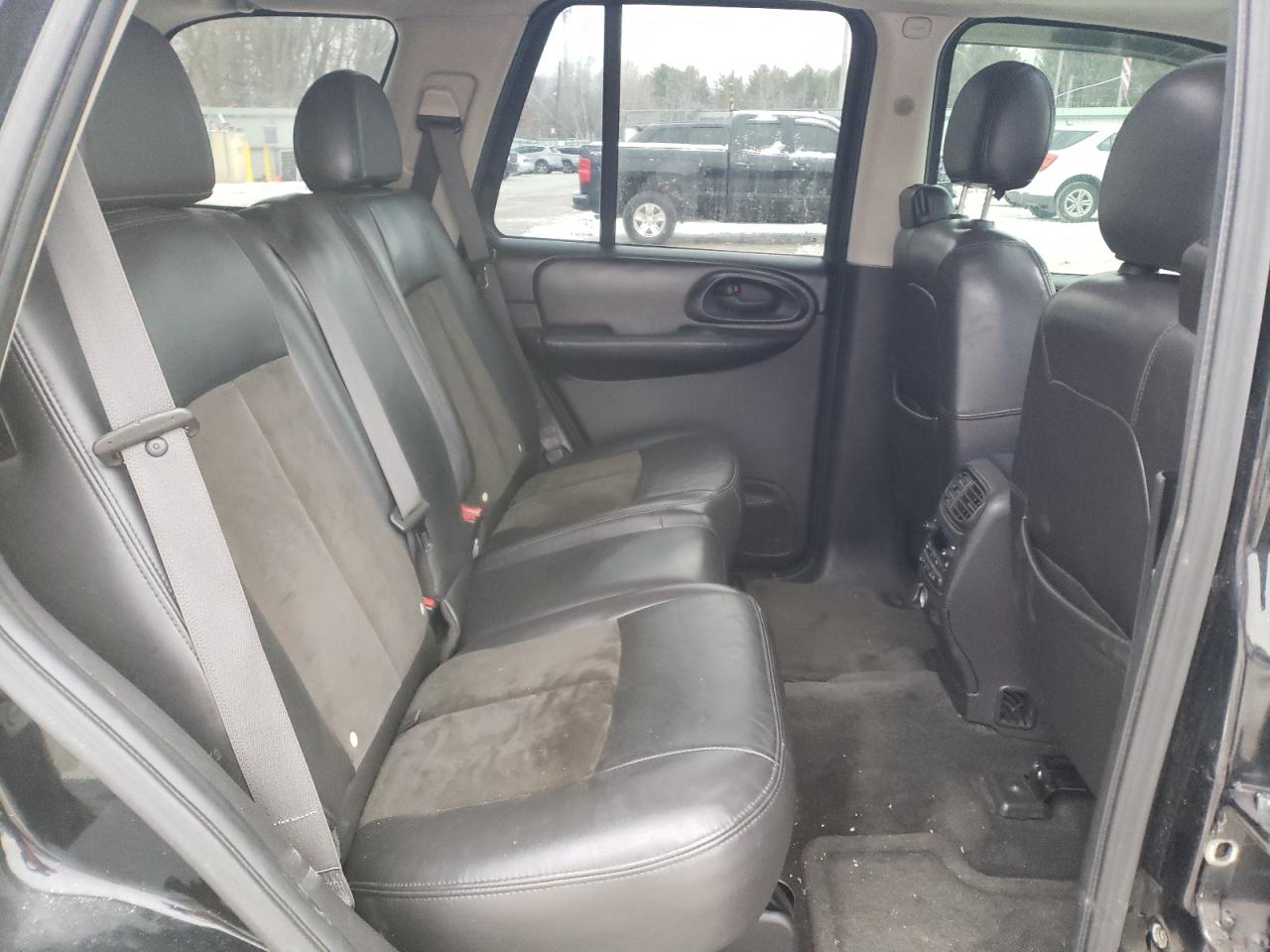 2008 Chevrolet TrailBlazer VIN 1GNET13H082248342 Copart auction photo, side / front end damage thumbnail 11