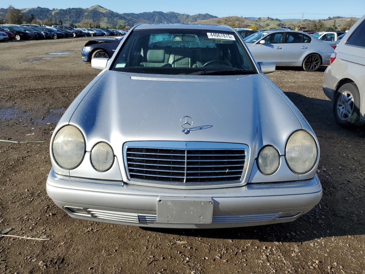 1998 Mercedes-Benz E-klasse VIN WDBJF65F0WA555650 Copart auction photo, side damage thumbnail 5