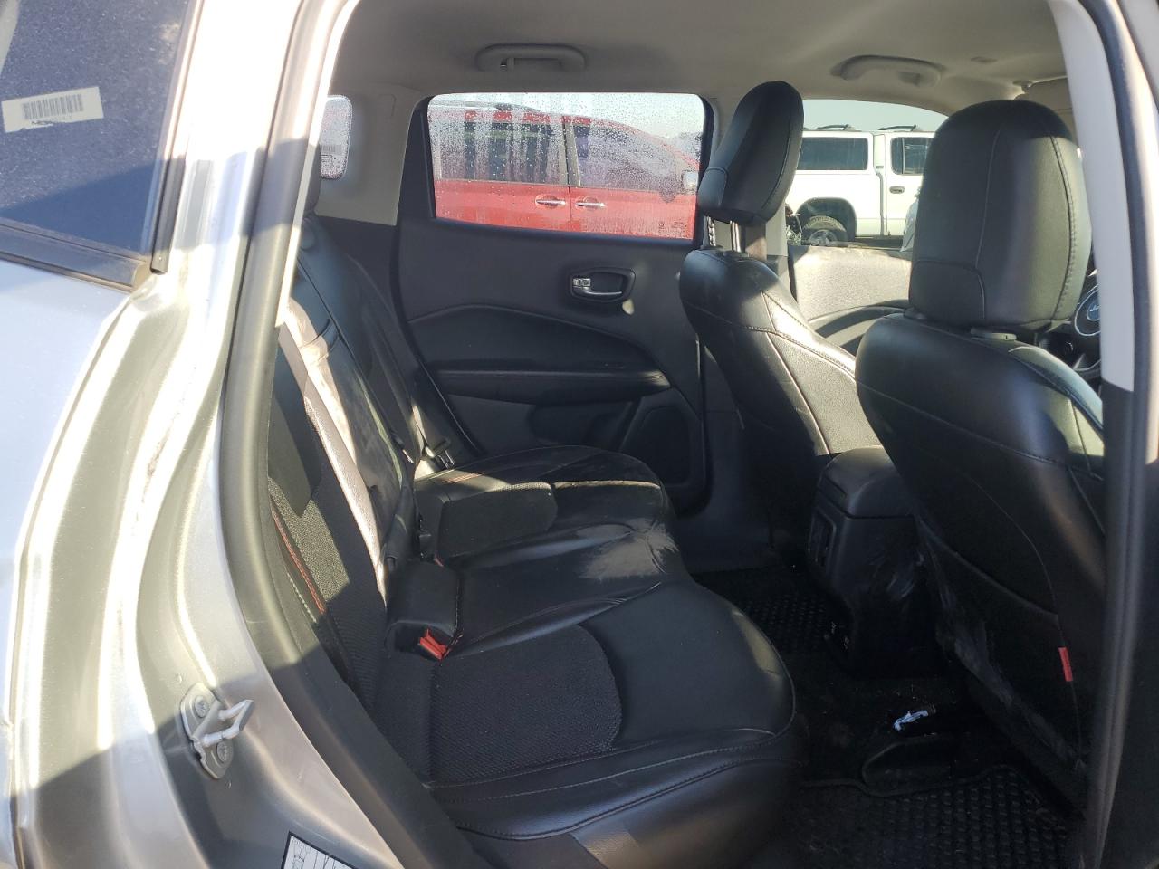 2019 Jeep Compass VIN 3C4NJDDB8KT799327 Copart auction photo, rear end / side damage thumbnail 11