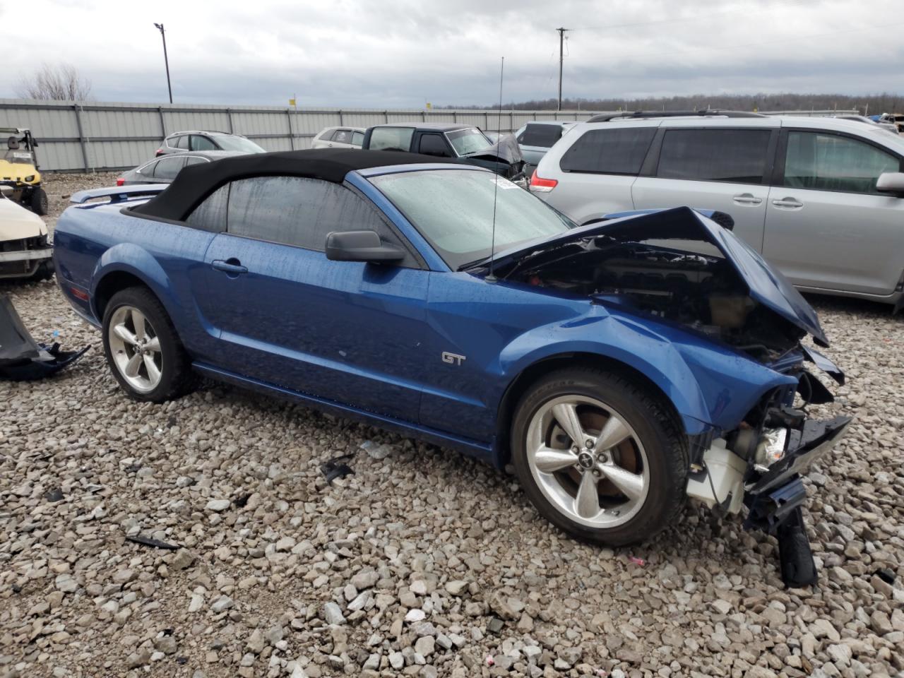 2008 Ford Mustang VIN 1ZVHT85HX85173687 Copart auction photo, front end damage thumbnail 4