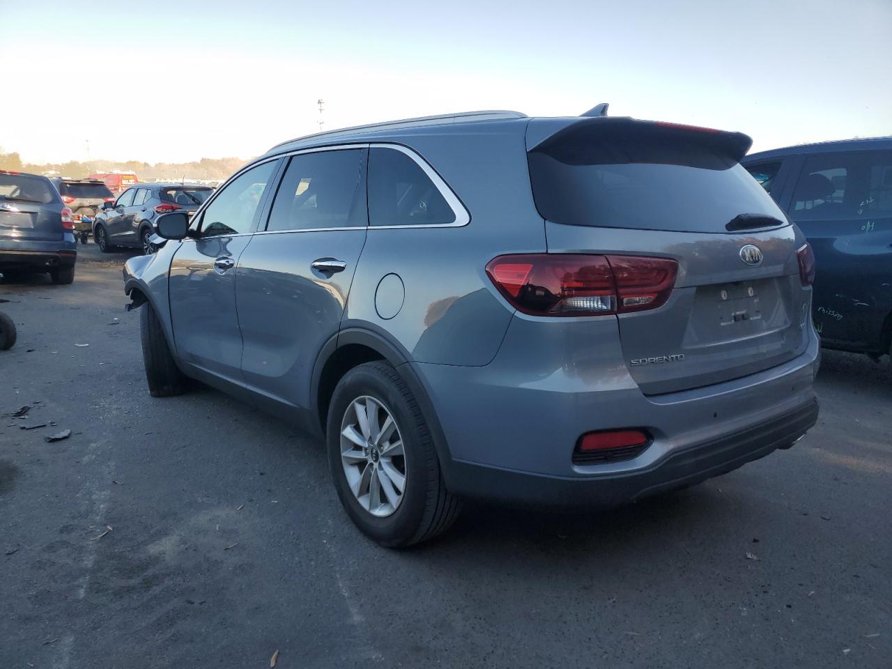 2019 KIA Sorento VIN 5XYPG4A39KG597429 Copart auction photo, front end damage thumbnail 2
