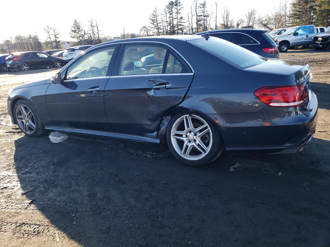 2014 Mercedes-Benz E-klasse VIN WDDHF8JB4EA807516 Copart auction photo, all over / undercarriage damage thumbnail 2