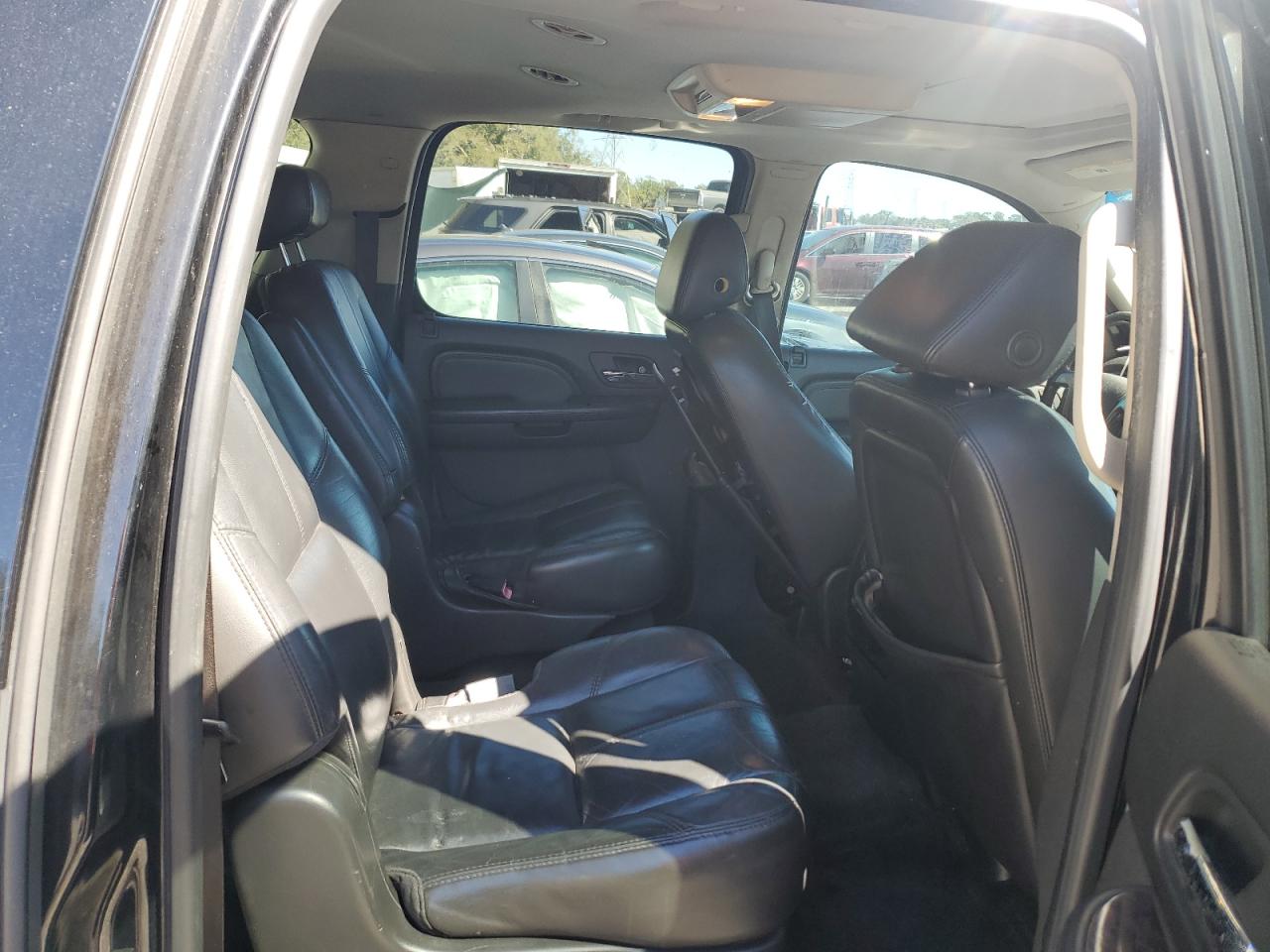 2007 GMC Yukon VIN 1GKFK66867J317018 Copart auction photo, normal wear damage thumbnail 11
