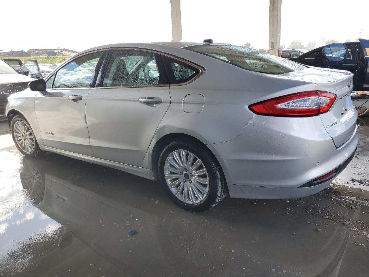 2016 Ford Fusion VIN 3FA6P0LU7GR378045 Copart auction photo, front end / minor dent/scratches damage thumbnail 2