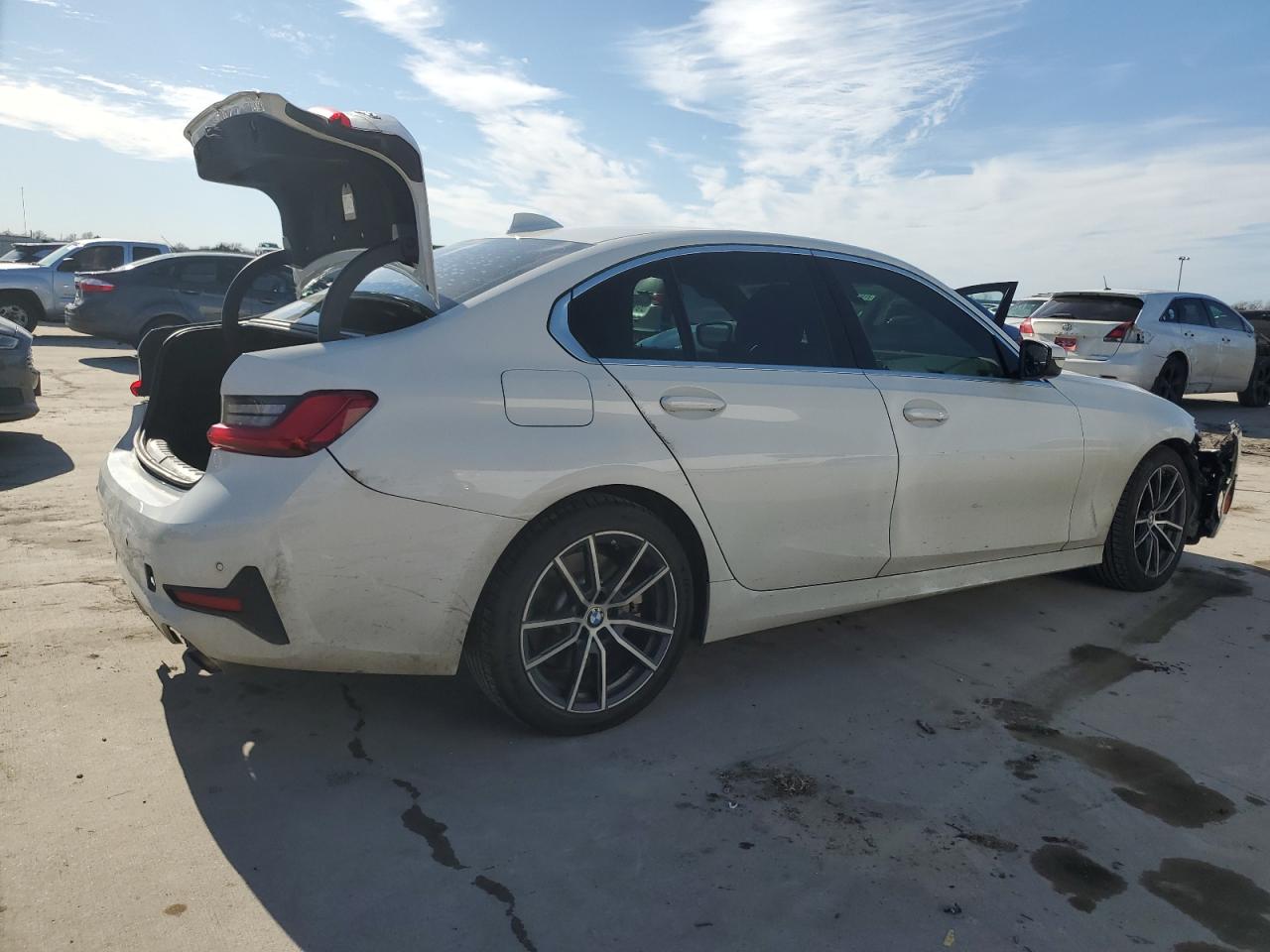 2020 BMW 3er VIN 3MW5R1J01L8B08554 Copart auction photo, front end / hail damage thumbnail 3
