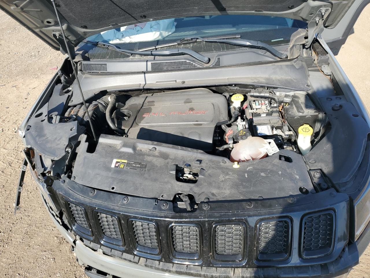 2019 Jeep Compass VIN 3C4NJDAB5KT780920 Copart auction photo, front end damage thumbnail 13