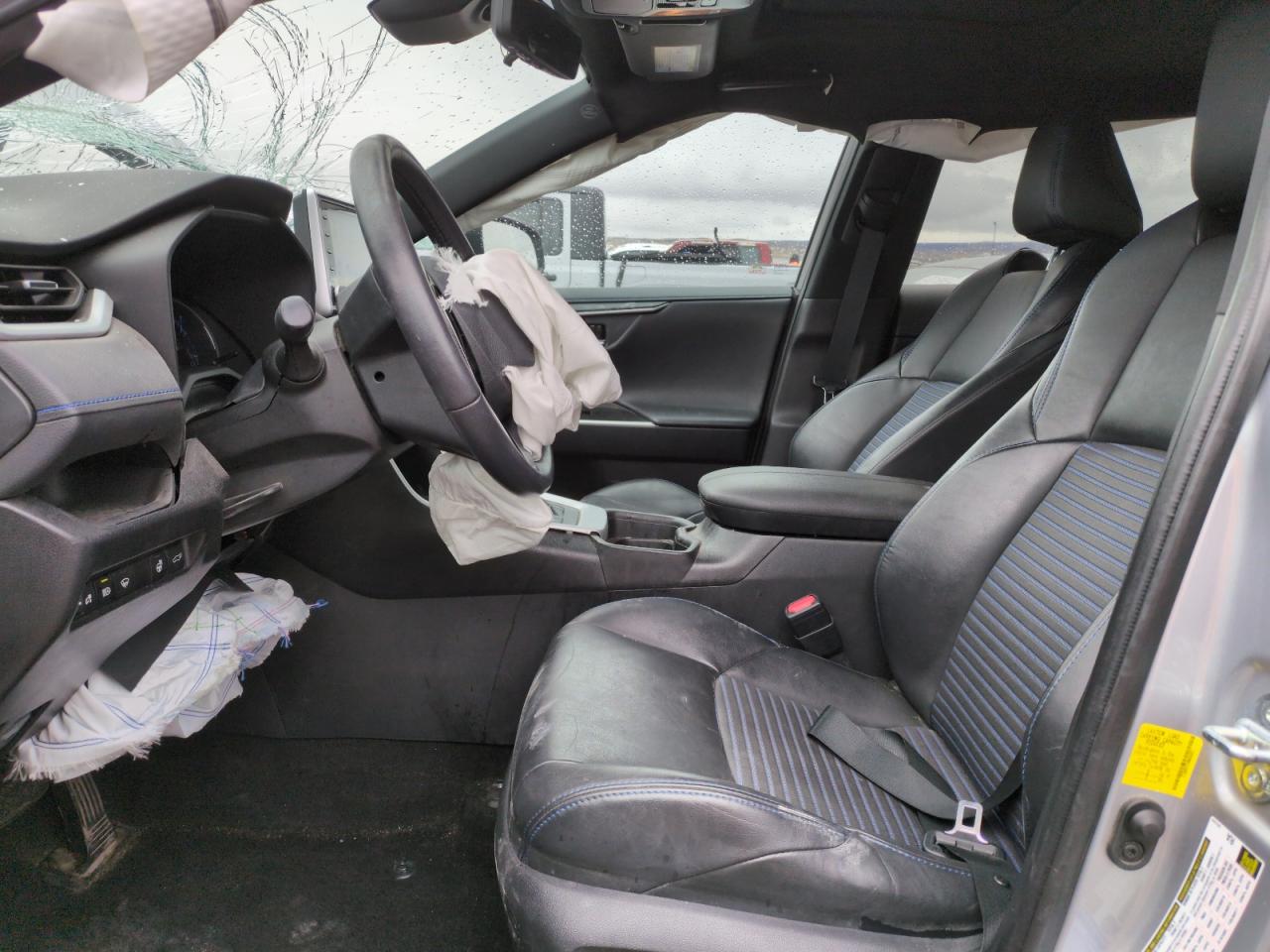 2021 Toyota RAV 4 VIN 2T3E6RFV7MW006052 Copart auction photo, front end / side damage thumbnail 7