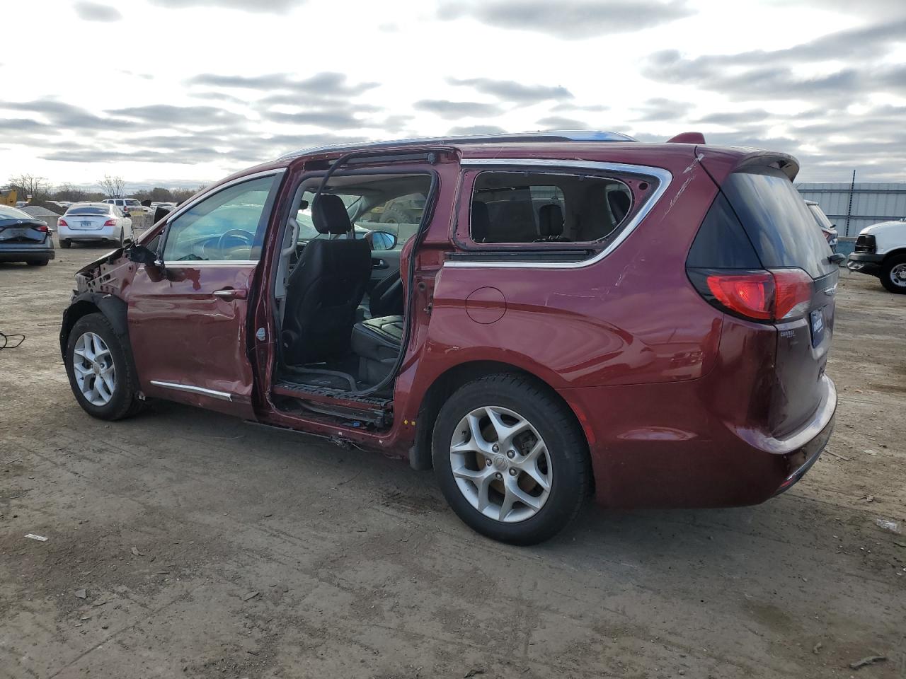 2019 Chrysler Pacifica VIN 2C4RC1GGXKR720129 Copart auction photo, side / front end damage thumbnail 2