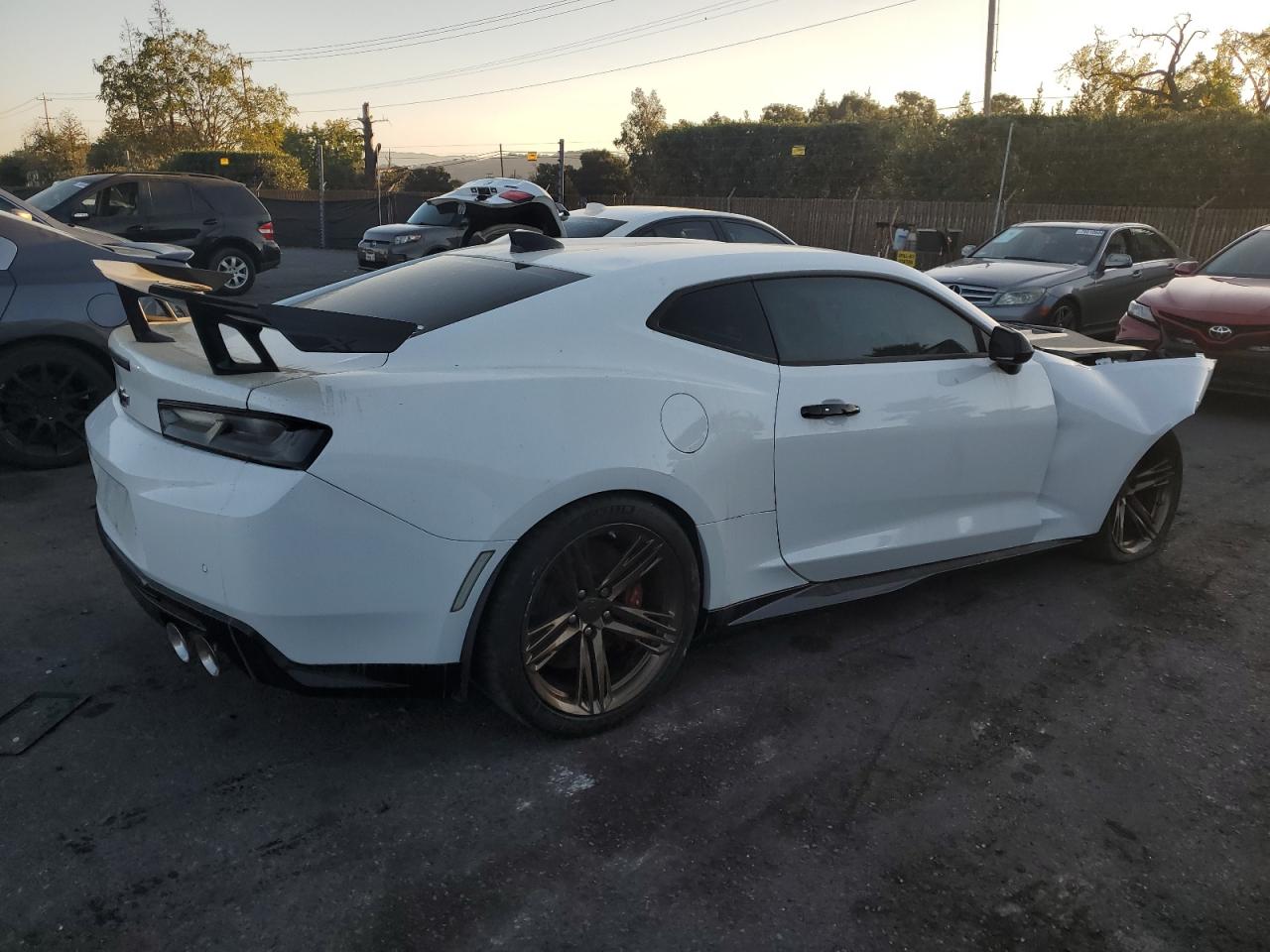 2018 Chevrolet Camaro VIN 1G1FJ1R67J0123616 Copart auction photo, front end / side damage thumbnail 3