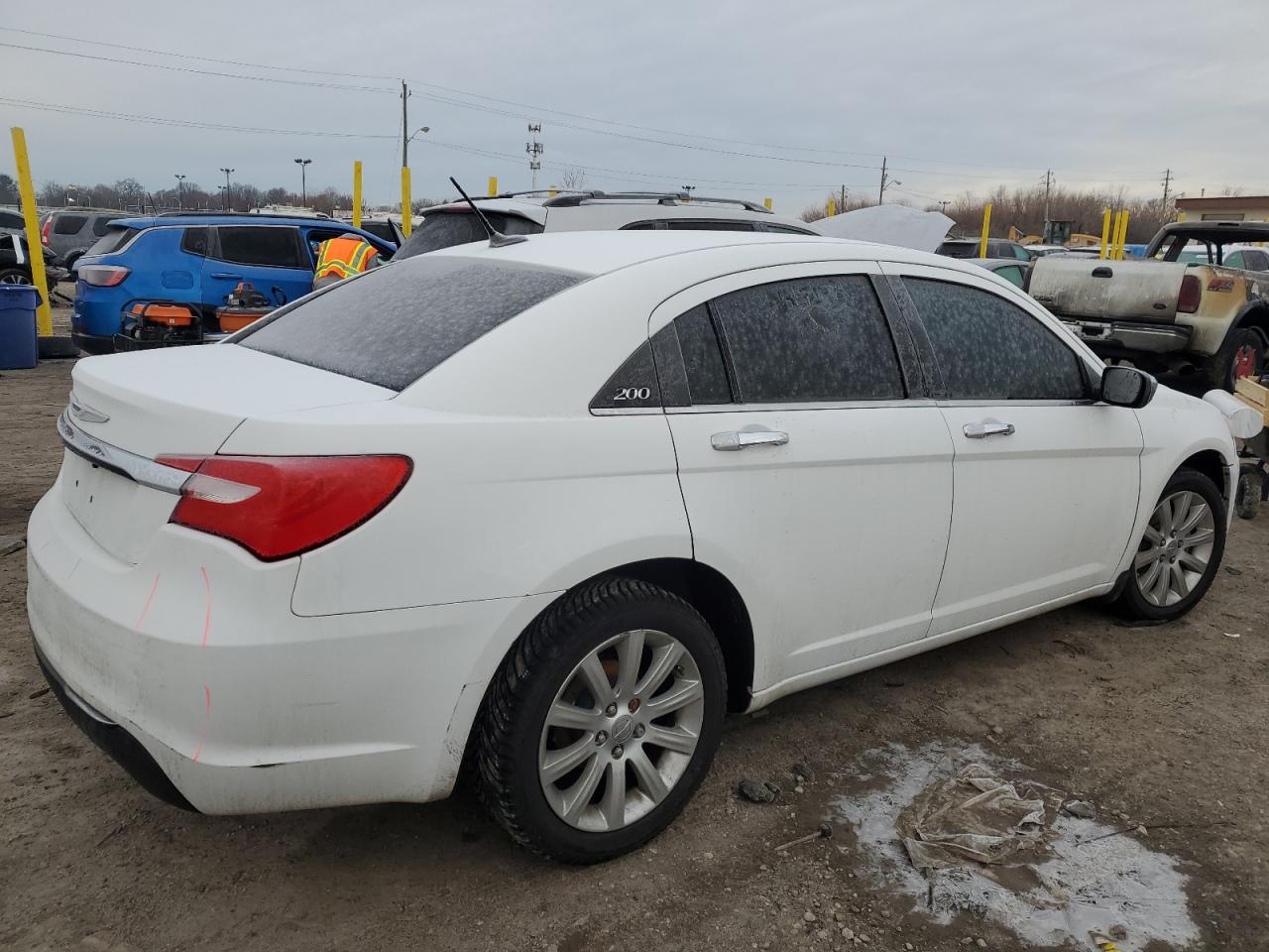 2014 Chrysler 200 VIN 1C3CCBCG9EN179243 Copart auction photo, side / minor dent/scratches damage thumbnail 3