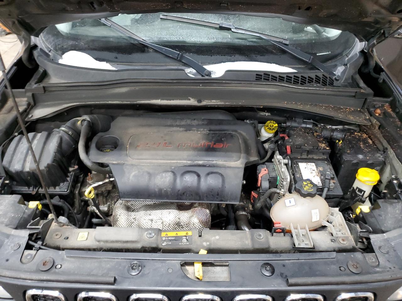 2017 Jeep Renegade VIN ZACCJBABXHPG61076 Copart auction photo, rollover / minor dent/scratches damage thumbnail 14