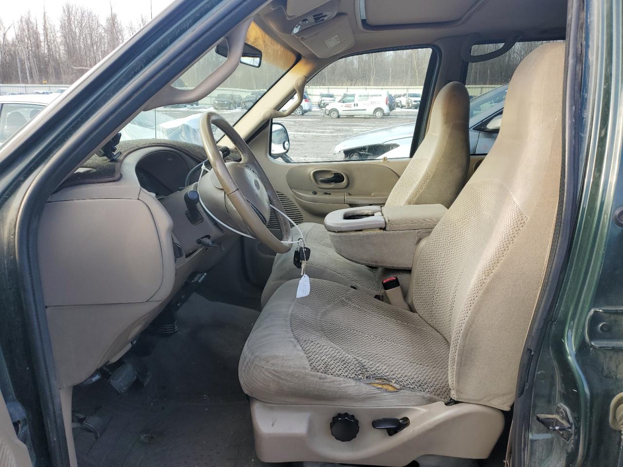 2001 Ford F-150 VIN 1FTRW07W81KF37351 Copart auction photo, front end damage thumbnail 7