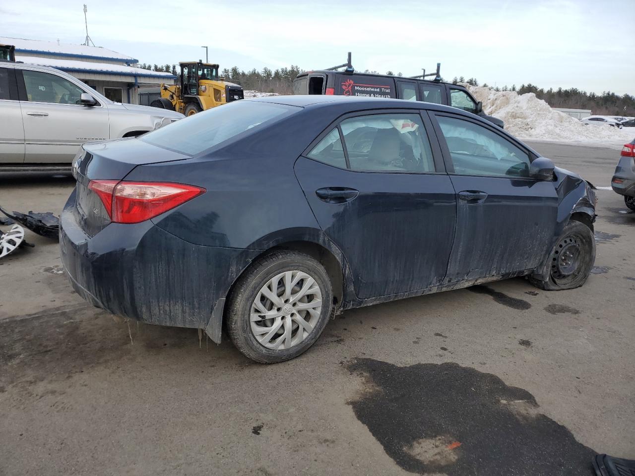 2017 Toyota Corolla VIN 2T1BURHE4HC825168 Copart auction photo, front end / side damage thumbnail 3