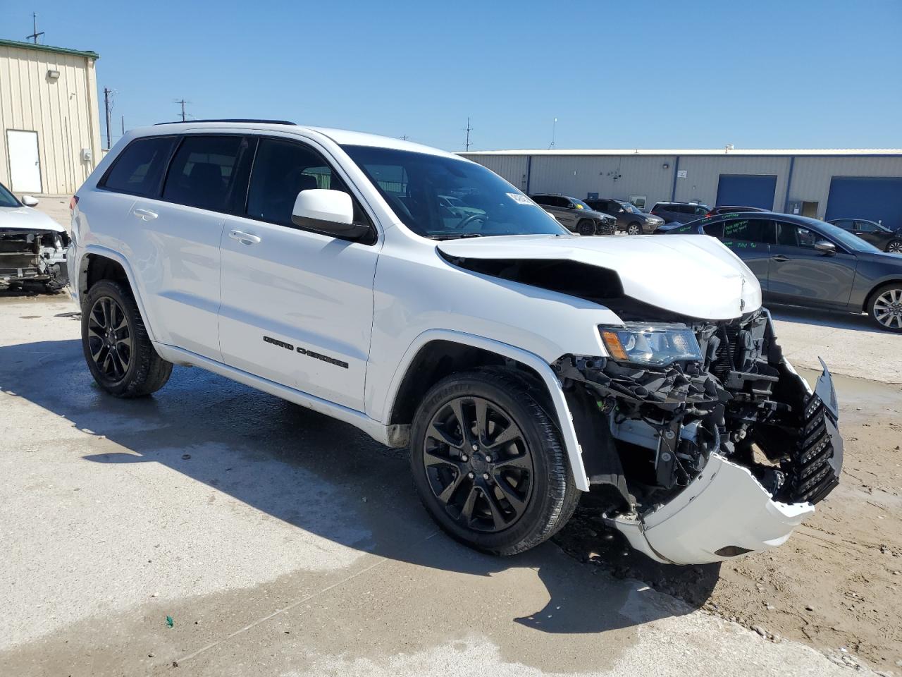 2018 Jeep Grand Cherokee VIN 1C4RJFAG1JC122269 Copart auction photo, front end damage thumbnail 4