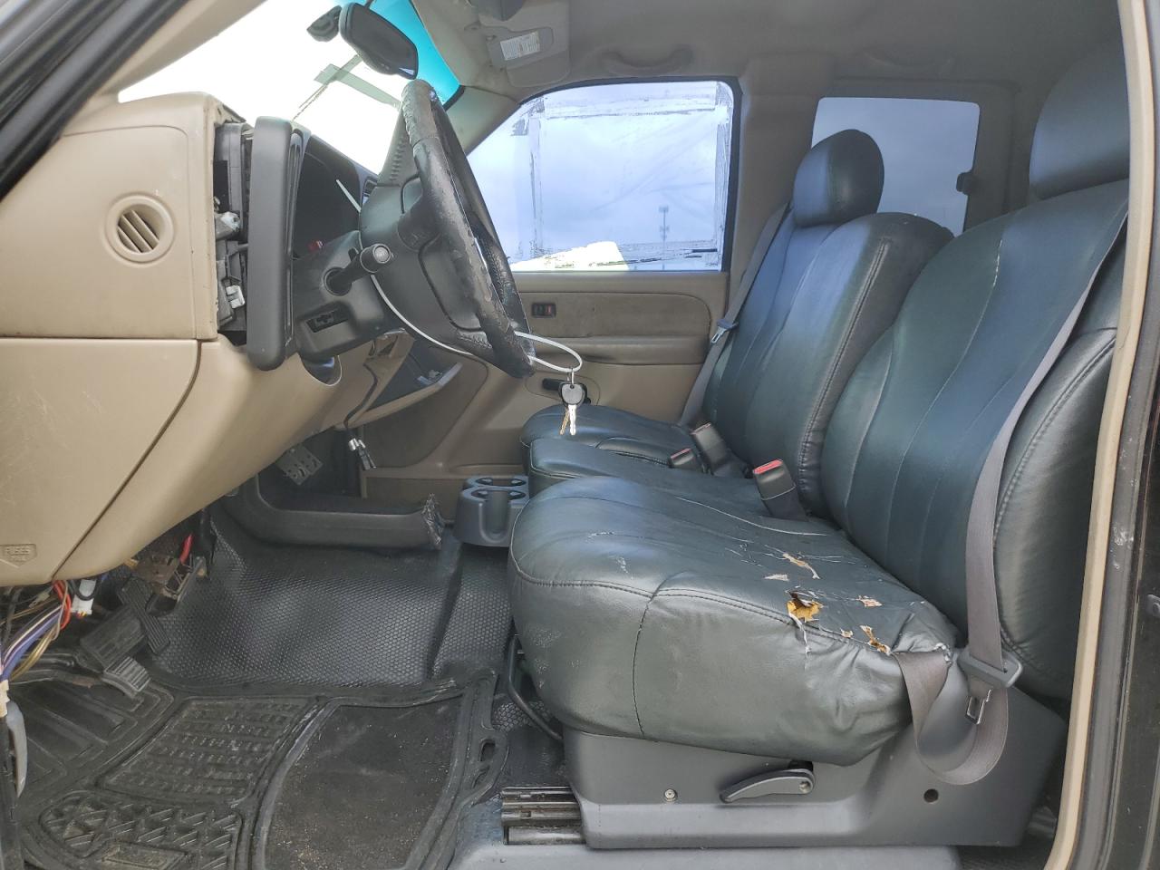 2001 GMC Sierra VIN 2GTEK19TX11314246 Copart auction photo, front end damage thumbnail 7