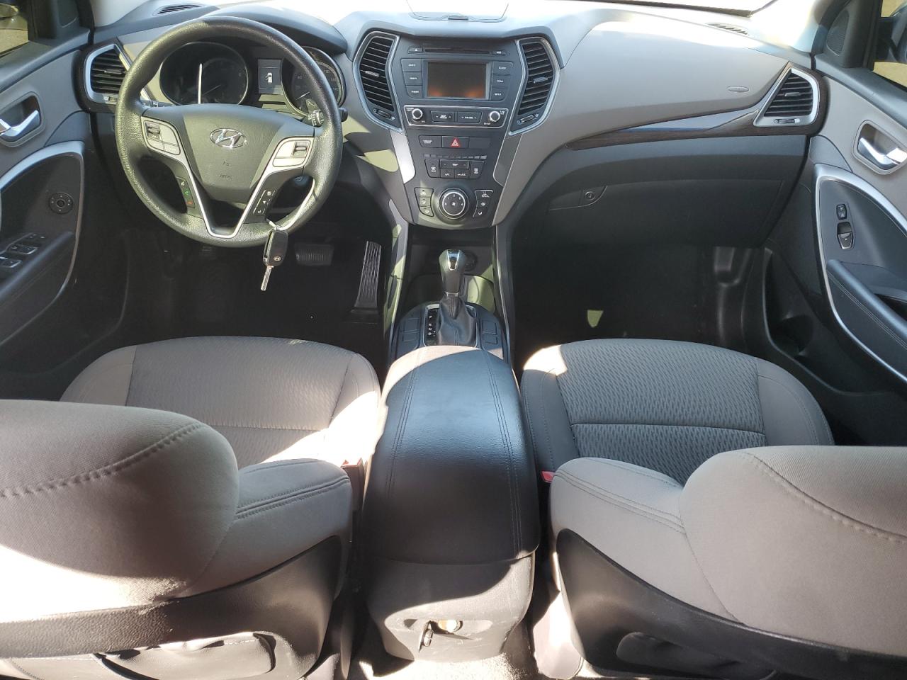 2018 Hyundai Santa Fe VIN 5NMZT3LB2JH098060 Copart auction photo, front end / side damage thumbnail 8